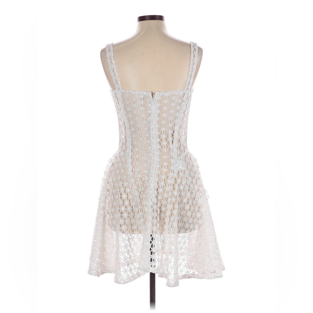 UNDERSTATED LEATHER REVOLVE White Eyelet Daisy Lana Dress Size XL VGUC - Picture 6 of 8